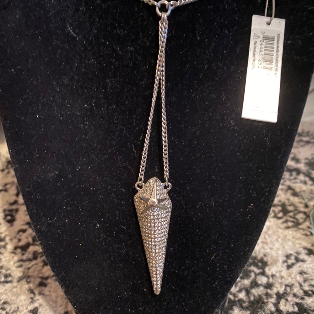 BEAUTIFUL BCBG Generation Necklace NWT